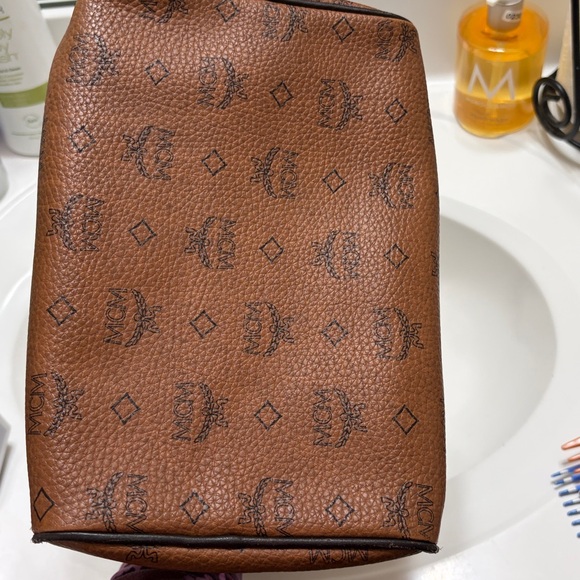 MCM Chocolate Leather Boston - Picture 11 of 14
